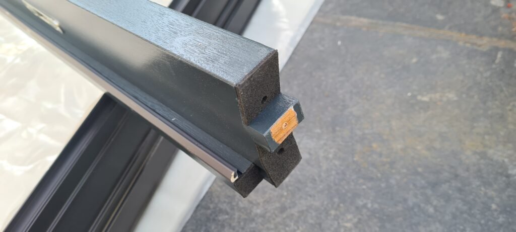 Rubber seals on jamb joint faces